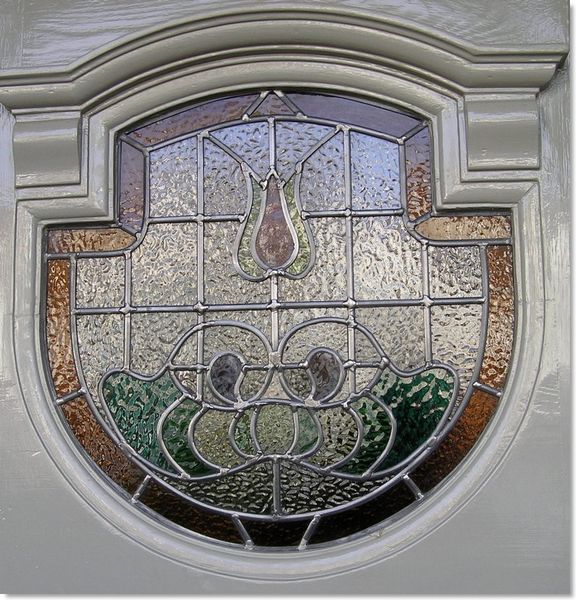 Round stained glass window (18) from South London Stained Glass